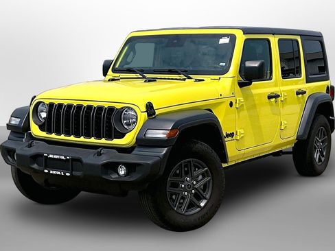 Used 2024 Jeep Wrangler Unlimited Sport AWD/4WD image 12