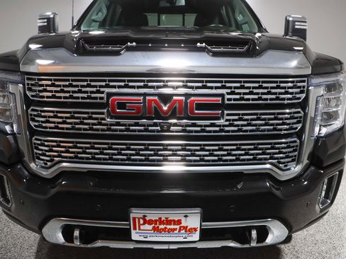 Used 2022 GMC Sierra 2500 Denali image 4