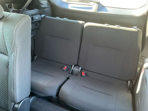 Used 2022 Mitsubishi Outlander ES image 21