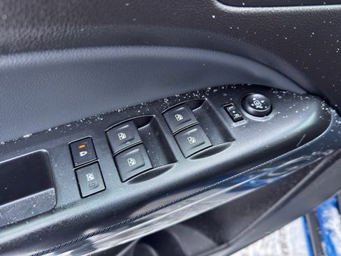 Used 2018 Chevrolet Colorado Z71 image 11