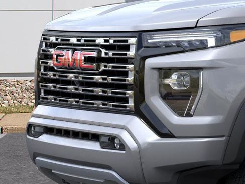 New 2026 GMC Canyon Denali AWD/4WD image 13