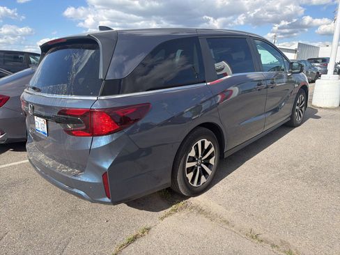 Used 2025 Honda Odyssey EX-L image 5