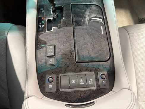 Used 2007 Lexus LS 460 RWD image 23
