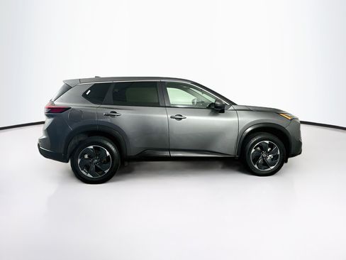Used 2025 Nissan Rogue SV AWD/4WD image 10