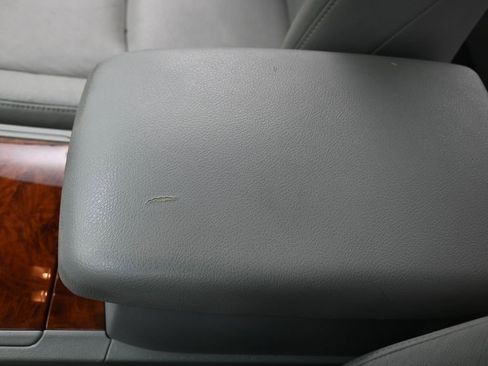 Used 2012 Toyota Highlander Limited image 33