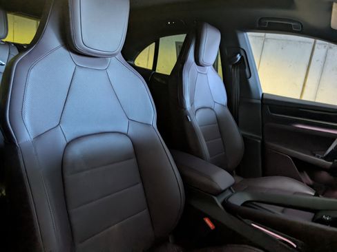 Used 2025 Porsche Macan Electric image 23