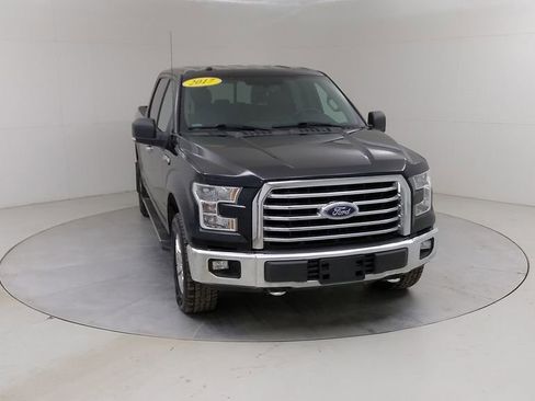 Used 2017 Ford F150 XLT w/ Equipment Group 302A Luxury AWD/4WD image 9