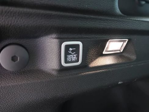 Used 2021 Jeep Grand Cherokee L Laredo AWD/4WD image 39