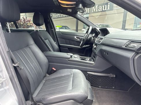 Used 2010 Mercedes-Benz E 550 Sedan image 22