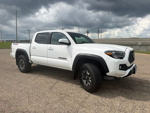 Used 2023 Toyota Tacoma TRD Off-Road w/ TRD Premium Off Road Package AWD/4WD image 1