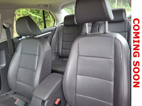Used 2009 Volkswagen Jetta Wolfsburg Edition FWD image 12
