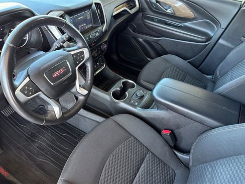 Used 2018 GMC Terrain SLE w/ Driver Convenience Package image 4