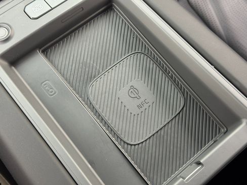 Used 2024 Kia EV9 GT-Line image 32