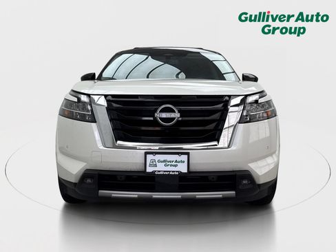 Used 2023 Nissan Pathfinder SL FWD image 14