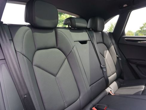 Used 2023 Porsche Macan S AWD/4WD image 57