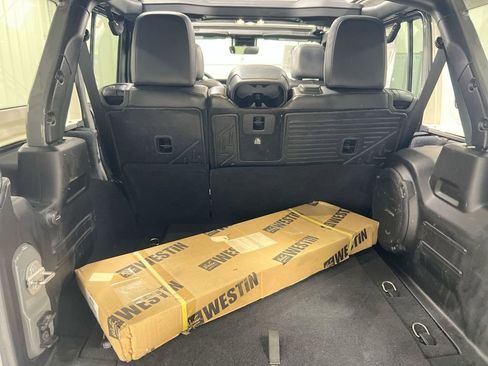 Used 2021 Jeep Wrangler Unlimited Rubicon w/ Trailer Tow Package AWD/4WD image 24
