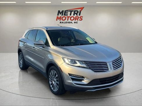 Used 2017 Lincoln MKC Reserve image 3