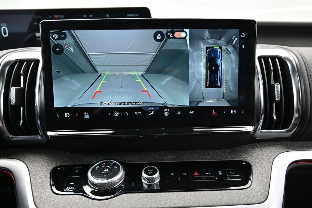 Used 2025 Ford Expedition Tremor AWD/4WD image 42