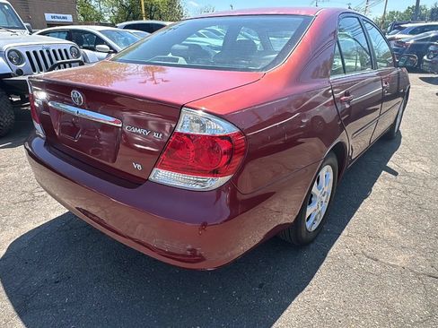 Used 2005 Toyota Camry LE FWD image 5