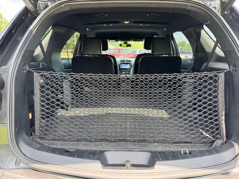 Used 2019 Ford Explorer XLT w/ Equipment Group 202A AWD/4WD image 23