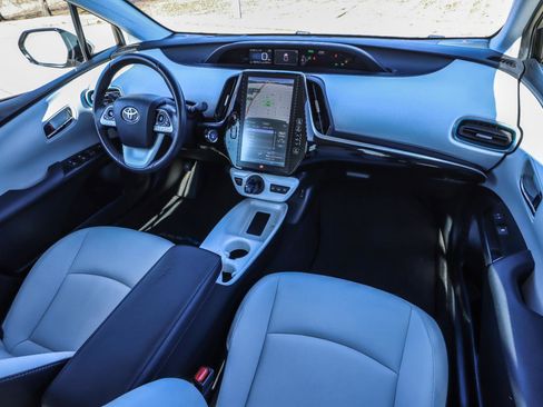 Used 2018 Toyota Prius Prime Premium image 35