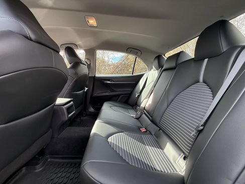 Used 2023 Toyota Camry SE image 29