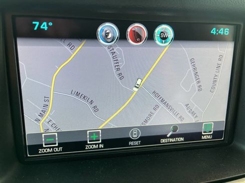 Used 2015 Chevrolet Suburban LT image 24