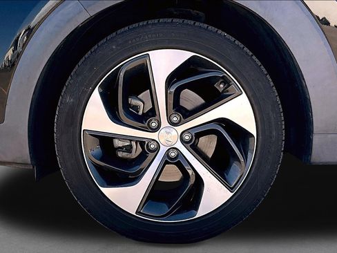 Used 2018 Hyundai Tucson Value w/ Cargo Package FWD image 8