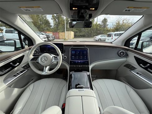 Used 2023 Mercedes-Benz EQE 350+ 4MATIC SUV image 18