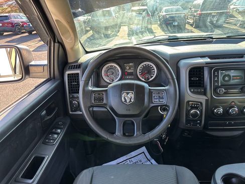Used 2015 RAM 1500 Express image 20