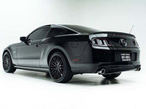 Used 2013 Ford Mustang GT RWD image 17