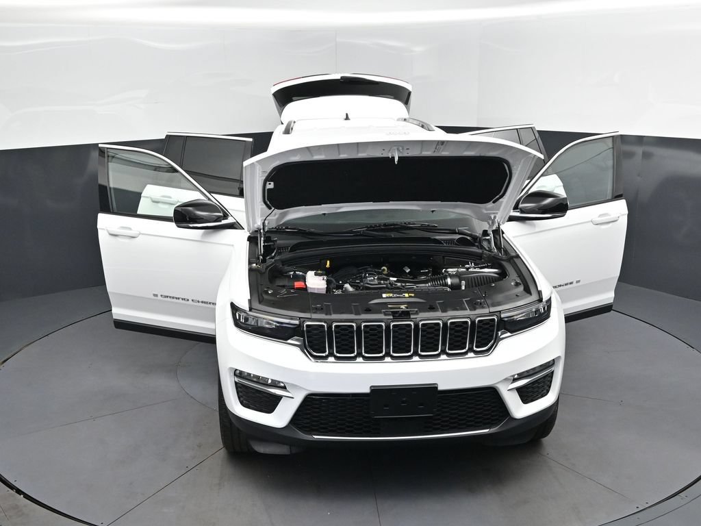 Used 2025 Jeep Grand Cherokee Limited RWD image 52