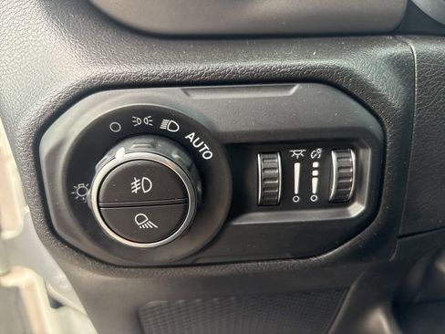 Used 2022 Jeep Gladiator Sport image 56