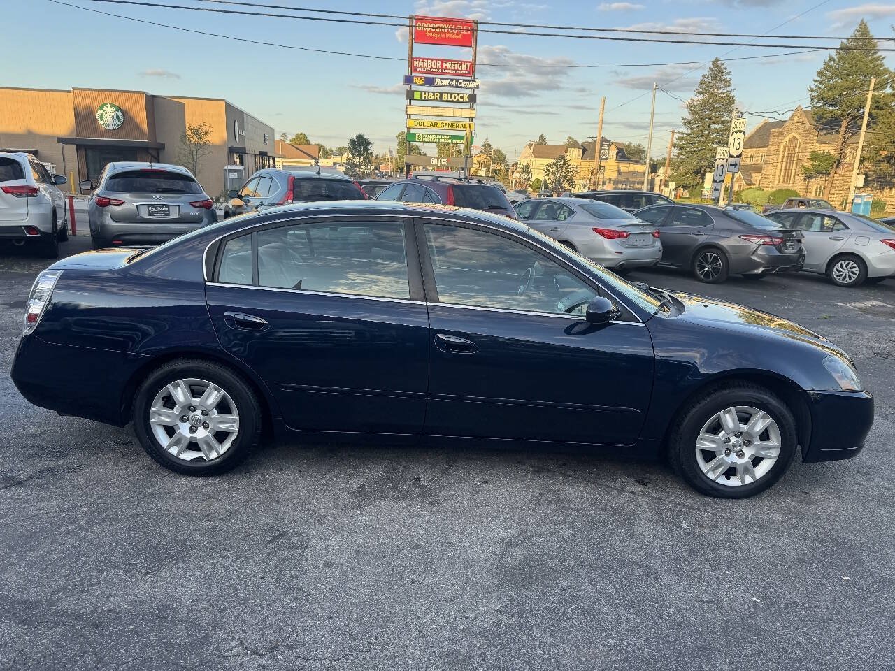 Used 2005 Nissan Altima 2.5 S w/ (S02) Side Airbags Pkg FWD image 9