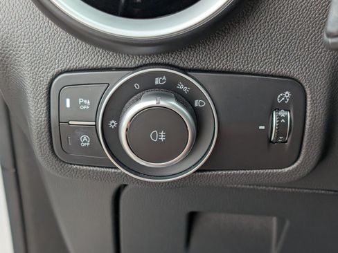 Used 2023 Alfa Romeo Stelvio Ti image 37