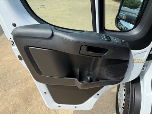 New 2025 RAM ProMaster 2500 w/ Convenience Group image 6