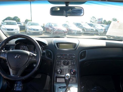 Used 2011 Hyundai Genesis 2.0T image 25