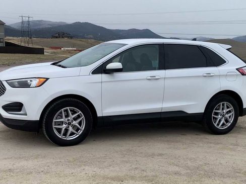 Used 2023 Ford Edge SEL image 5