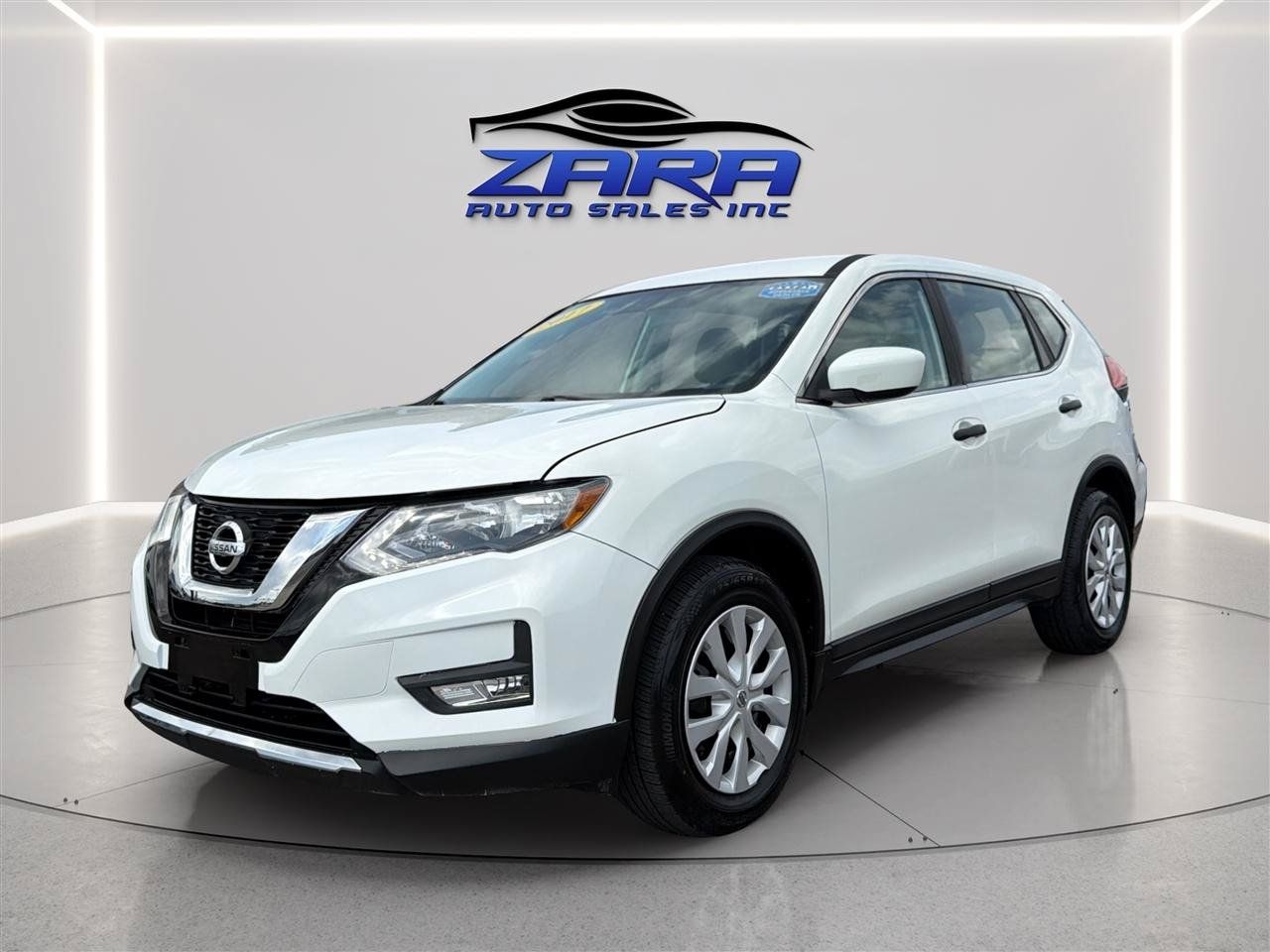 Used 2017 Nissan Rogue S AWD/4WD image 3