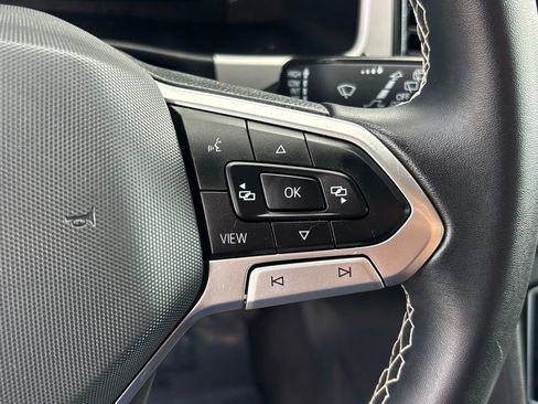 Used 2022 Volkswagen Atlas Cross Sport SE image 15