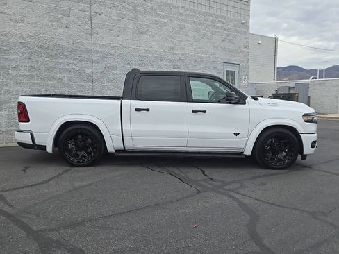 Used 2025 RAM 1500 Big Horn AWD/4WD image 2