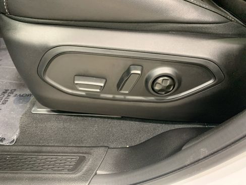 New 2025 Jeep Grand Cherokee Limited image 18