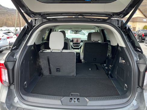 New 2026 Ford Explorer Active w/ Active Comfort Package image 37