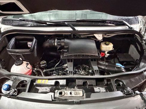 Used 2021 Mercedes-Benz Sprinter 2500 image 33