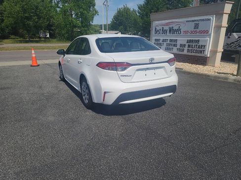 Used 2021 Toyota Corolla LE FWD image 5