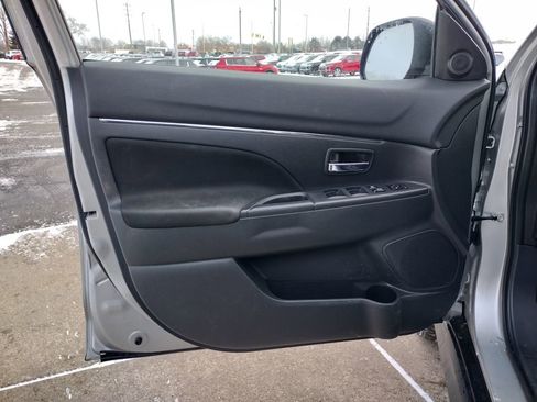 Used 2021 Mitsubishi Outlander Sport ES image 18