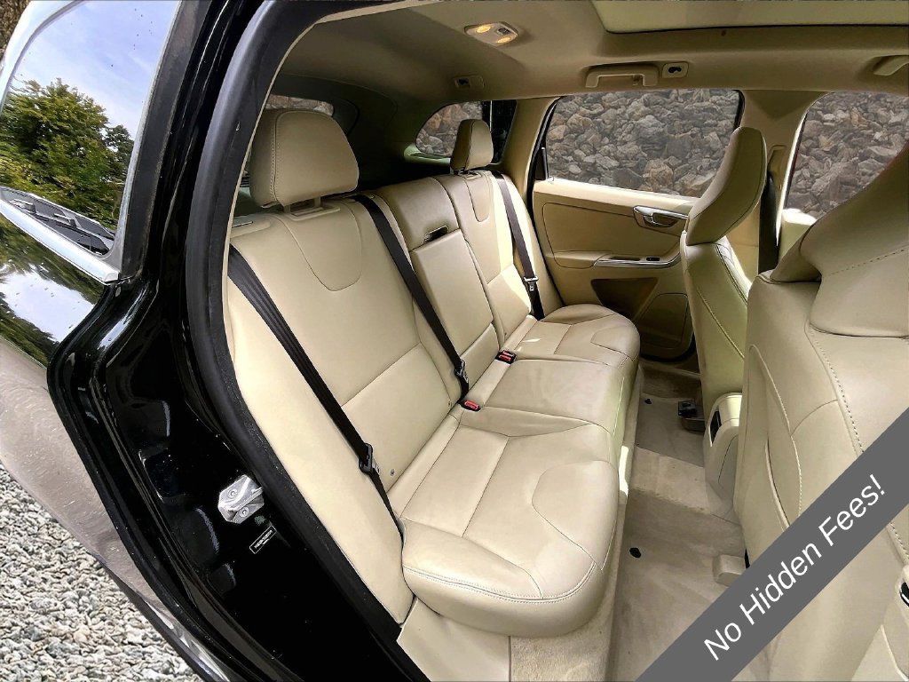 Used 2016 Volvo XC60 T5 Premier w/ Proximity Package AWD/4WD image 24