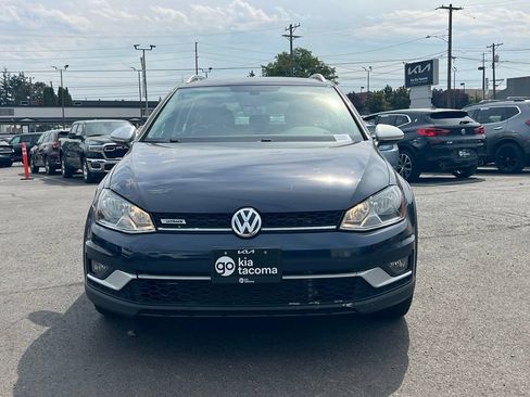 Used 2017 Volkswagen Golf Alltrack AWD/4WD image 4