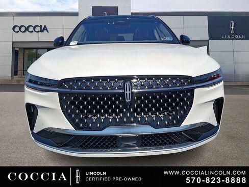 Certified 2024 Lincoln Nautilus Black Label AWD/4WD image 2