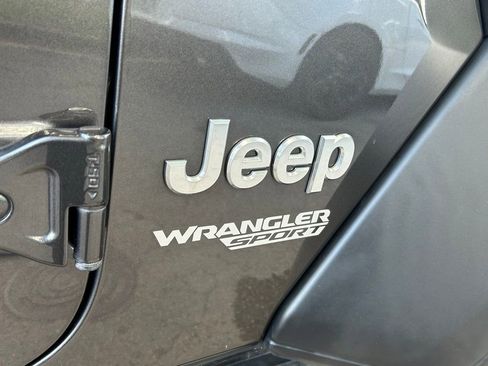 Certified 2020 Jeep Wrangler Sport AWD/4WD image 23